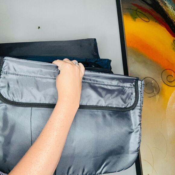 NWT SOLO Navy Expandable 15.6” Laptop Messenger Briefcase Shoulder Bag - Picture 13 of 16